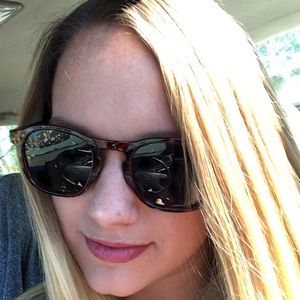 Meet your Posher, Theresa